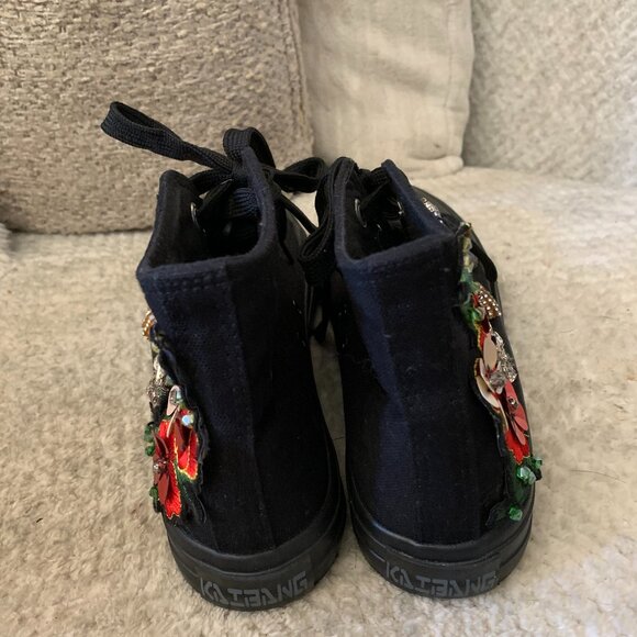 Sneaker with Embellishments Rhinestone - Picture 4 of 6